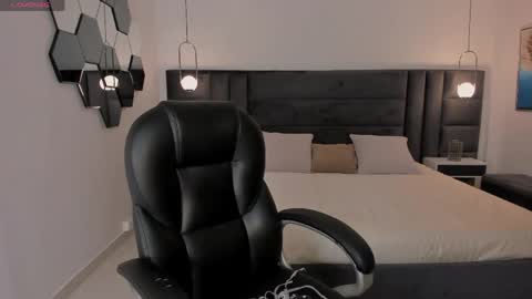 Kay online show from April 24, 4:14 am