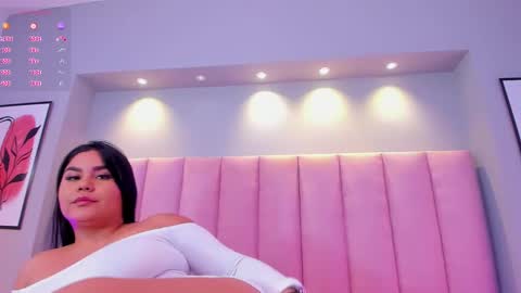 Keily Ross online show from March 11, 2:42 am