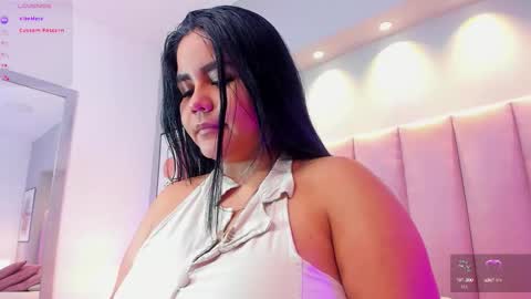 Keily Ross online show from September 18, 8:13 pm