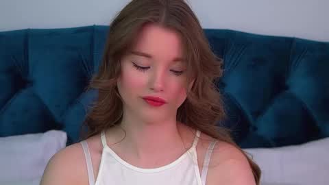 Keira online show from May 3, 6:08 am
