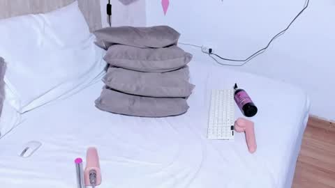 kelly_666 online show from July 12, 4:15 am