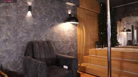 kelly__thomson online show from July 18, 1:13 pm