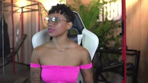 kelly__thomson online show from July 15, 1:05 pm