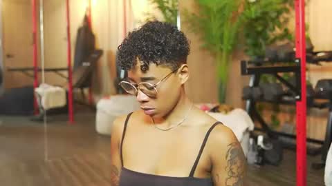 kelly__thomson online show from June 13, 1:10 pm