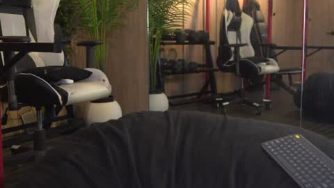 kelly__thomson online show from July 1, 2:59 pm