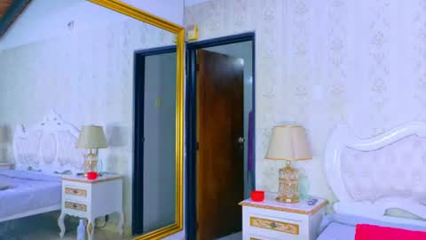 kelly_swift online show from July 7, 3:41 am