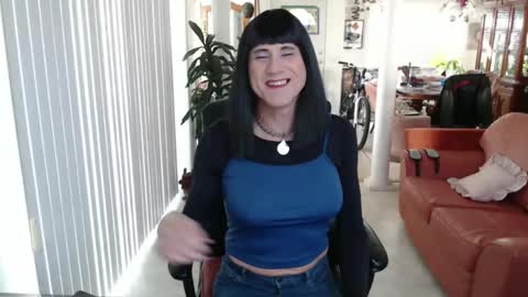 Snapshot of kellyannelynn chatting on October 22, 4:52 pm kellyanne Lynn but please call me fucktoy online show from October 22, 4:52 pm