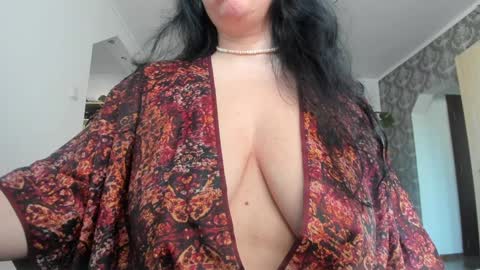 Snapshot of kellymorgan_ chatting on January 30, 11:22 am Monday - Friday  08 am - 3 pm GMT 3 online show from January 30, 11:22 am