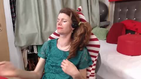 kelly online show from April 22, 4:08 am
