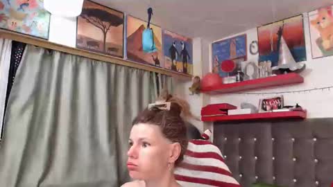 kelly online show from May 1, 8:58 pm