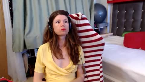 kelly online show from April 27, 8:56 am