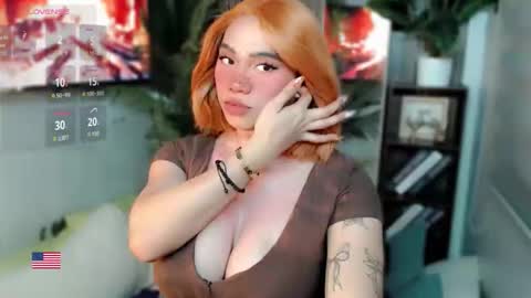 Kelly Smith online show from February 15, 2:49 pm