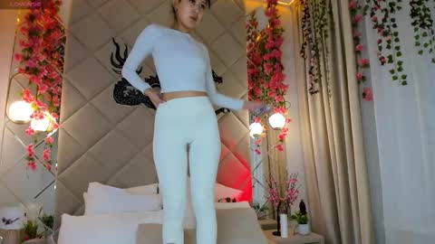 kellyy_bern online show from November 26, 1:14 am