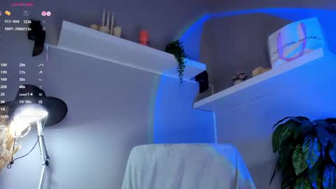 kellyy_bern online show from June 12, 2:54 am