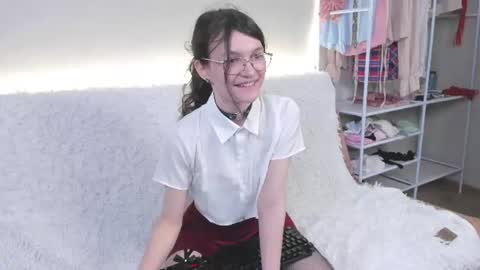 Kelsirabenold online show from June 18, 6:19 am