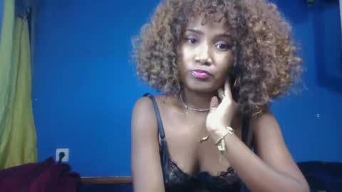 kelyhondra online show from May 2, 6:25 pm