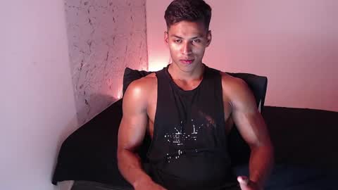 ken__owensx online show from May 22, 6:14 pm