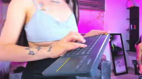 ken_and_bonnie online show from July 11, 2:05 am