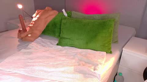   online show from February 23, 11:45 am