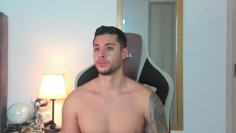 ken_mailik online show from October 26, 9:43 am