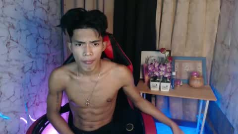 ken_minjun online show from February 1, 9:01 pm