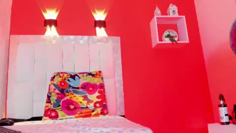 kendal_hot69_ online show from July 28, 6:20 pm