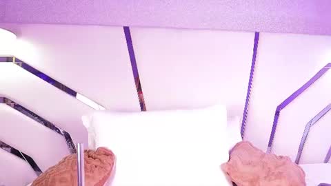 kendall_evanss_ online show from July 2, 7:08 pm