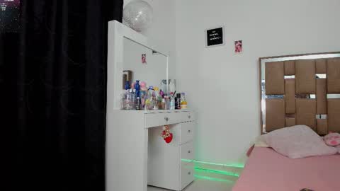 Kendall ewers online show from October 12, 11:17 pm