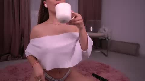 Kendall online show from July 6, 2:52 am