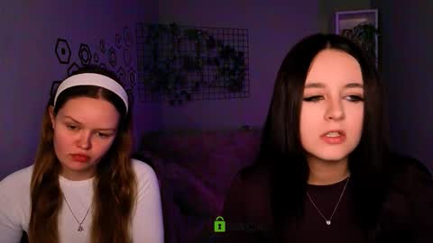 Kendal online show from November 18, 11:02 am