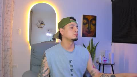 kendel_dimitri online show from January 19, 5:28 am