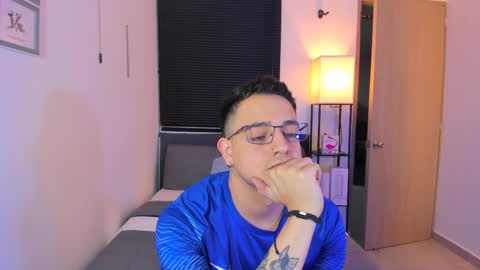 kendel_dimitri online show from May 1, 3:00 am