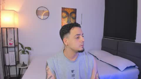 kendel_dimitri online show from June 18, 5:57 am
