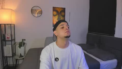kendel_dimitri online show from July 22, 7:32 am