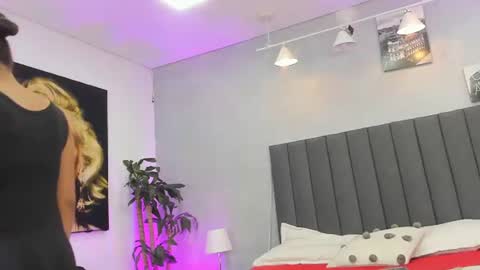 Kendra London online show from July 21, 1:02 pm