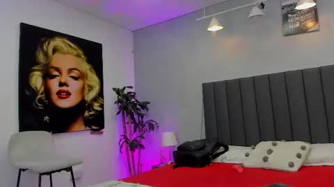 Kendra London online show from July 13, 11:14 am