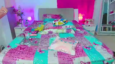 kendra_love31 online show from June 14, 2:46 am