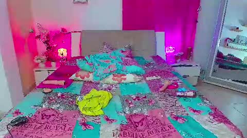 kendra_love31 online show from July 22, 3:08 am