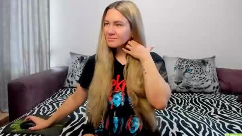 Kendra online show from September 10, 1:50 am