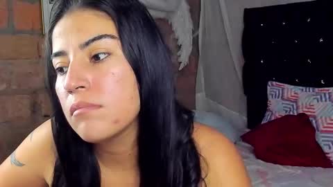 kenia walker online show from March 12, 11:14 am