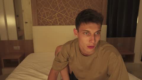 Peter     online show from December 19, 6:01 pm