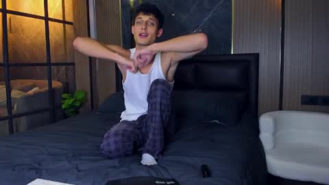 Peter     online show from March 30, 4:56 am