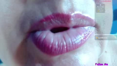 K E R L Y online show from November 12, 7:16 pm