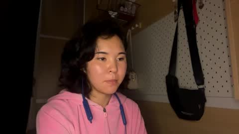 Jenny  online show from May 4, 2:07 am
