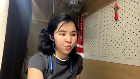 Jenny  online show from June 12, 9:08 am