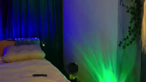 KessEdisson online show from February 25, 9:07 pm