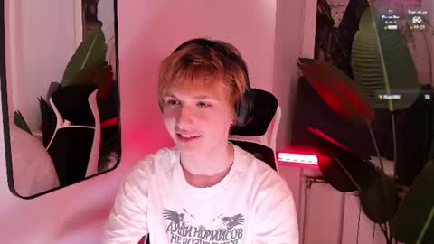 Kessy online show from August 2, 8:54 pm