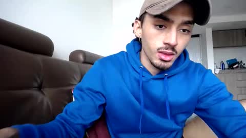 kevin777623 online show from May 19, 3:08 pm