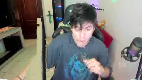 Kevin online show from May 1, 11:43 pm