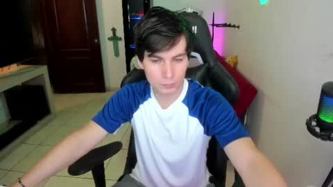 Kevin online show from June 20, 11:33 pm